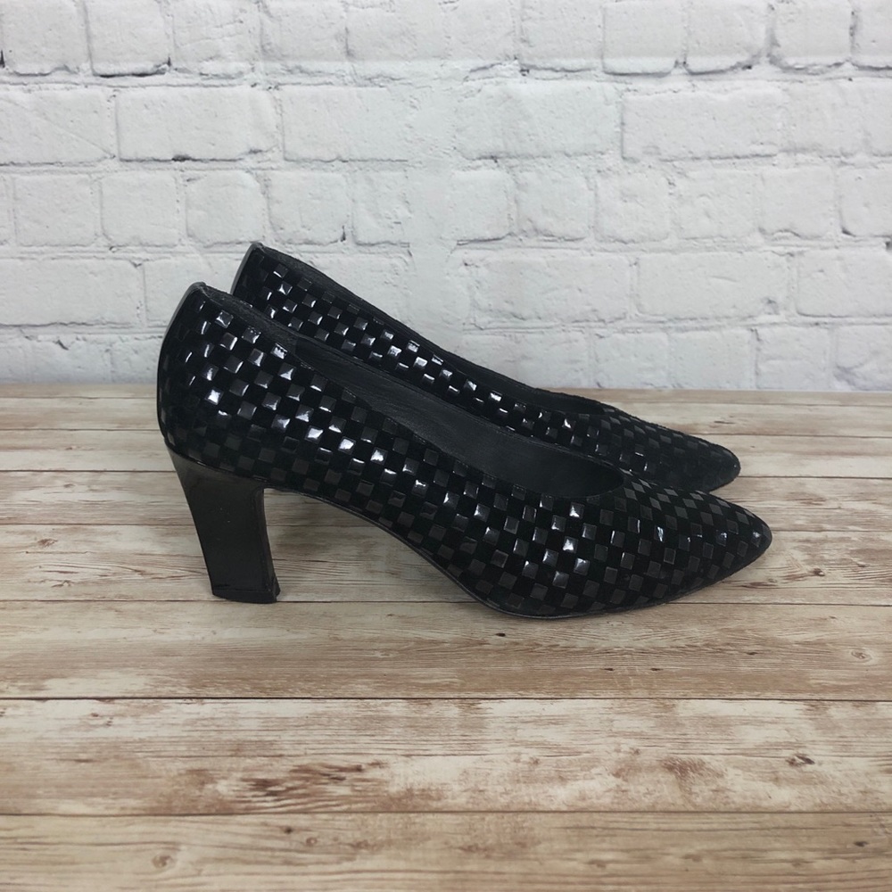 Stuart Weitzman Checkered Pump